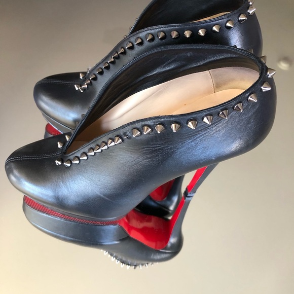 38 Christian Louboutin Platform Spiked Heel - Picture 2 of 5